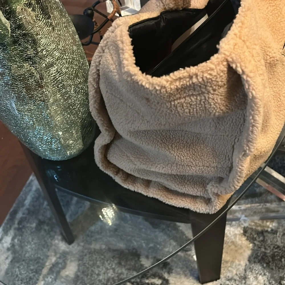 Victoria's Secret Tan Tote Bag - Picture 4 of 5